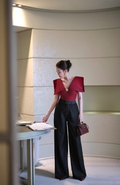 Quần jean mềm dáng suông thêu chỉ gân trắng