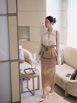 Chân váy phủ cạp xếp ly